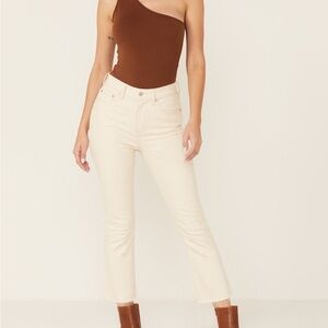 Cream Ankle Cropped Jeans with High-Waisted Fit